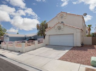 8101 Cimarron Ridge Dr, Las Vegas, NV 89128