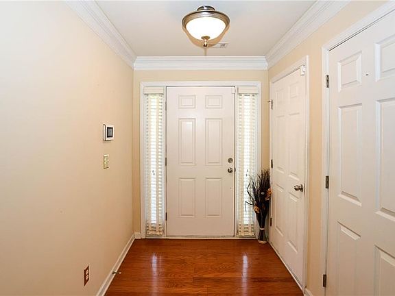 4th image of 306 Reliance Way