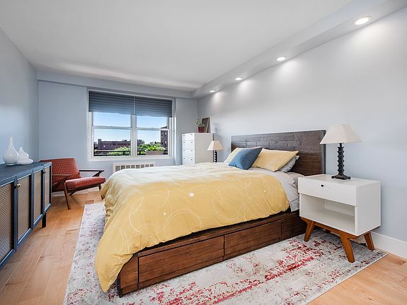 5th image of 35-11 85th St APT 8L