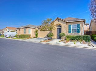 3646 W Cottonwood Ln, Fresno, CA 93711