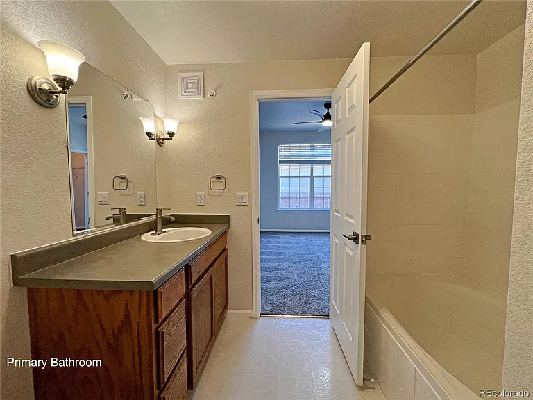 3865 S Dayton St #302 — Photo 19
