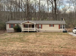 322 Beaver Creek Dr, Commerce, GA 30530