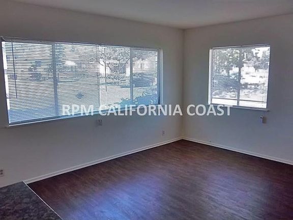 3rd image of 712 Manchester Dr APT A