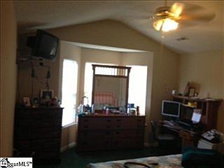 5th image of 713 Highcrest Dr