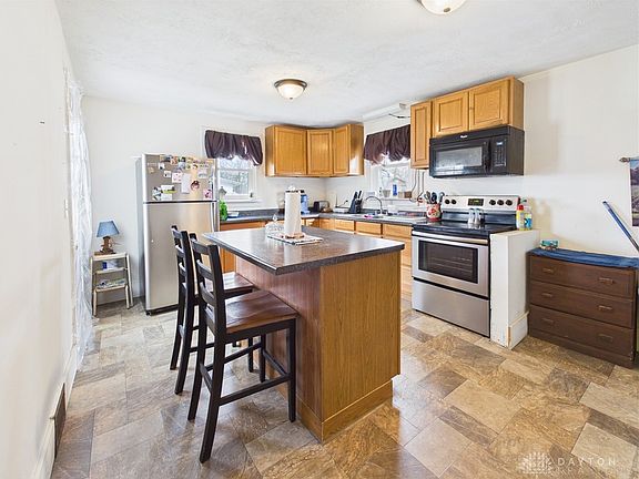 4th image of 723 Gray Ave