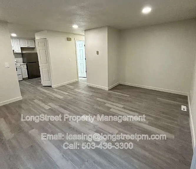 2537 SW Spring Garden St — Photo 3