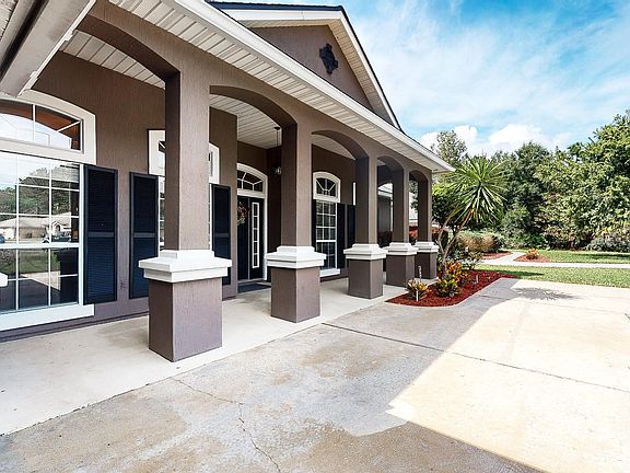 3rd image of 5584 Casavedra Ct