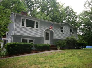 1 Washington Dr, Raymond, NH 03077