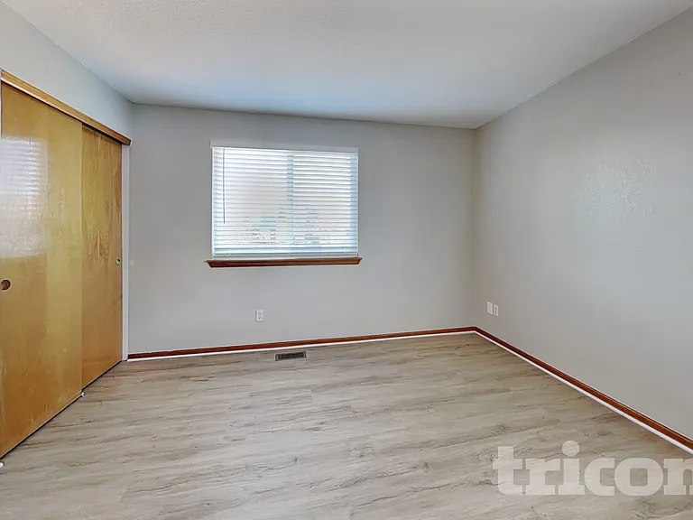 446 W 116th Pl — Photo 9