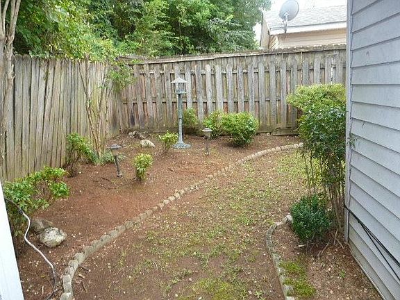 4th image of 106 Mosspoint Dr