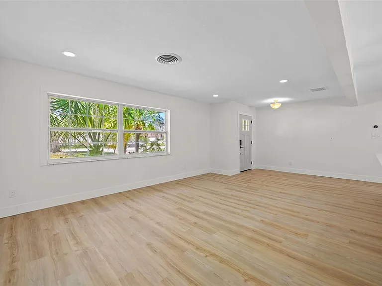 5700 Bayou Grande Blvd NE — Photo 23