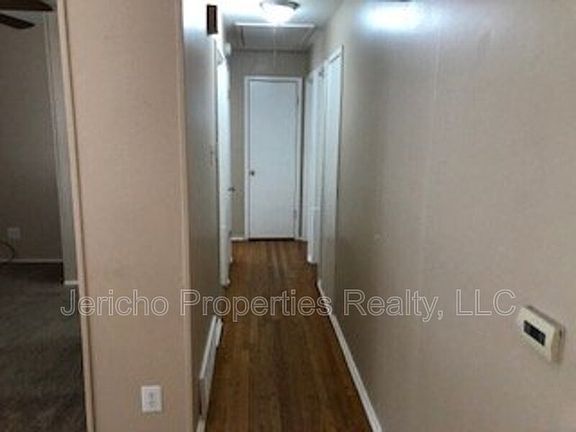 5th image of 1310 S Grape St