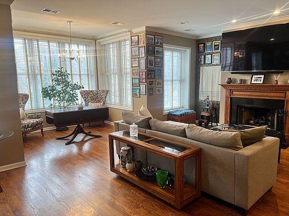 4th image of 5821 N Winthrop Ave APT 2N
