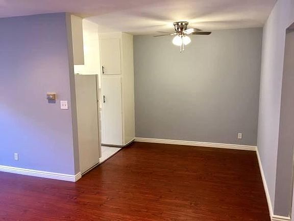 4th image of 1032 N Genesee Ave APT 4