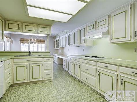 5th image of 9018 Coral Cove Dr