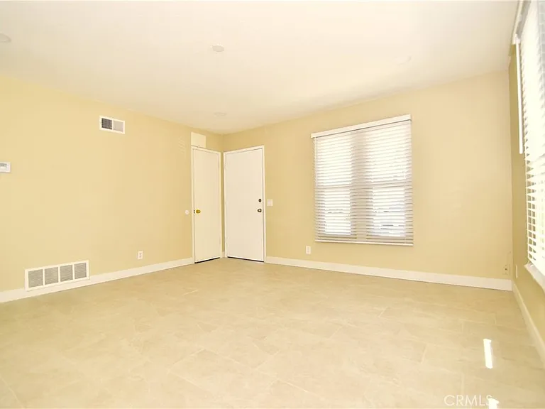 180 Southampton Way #32 — Photo 2