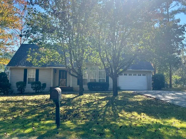 1351 Stillwaters Dr, Dadeville, AL 36853