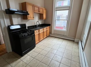 11 Allen Ave APT 2, Pawtucket, RI 02860