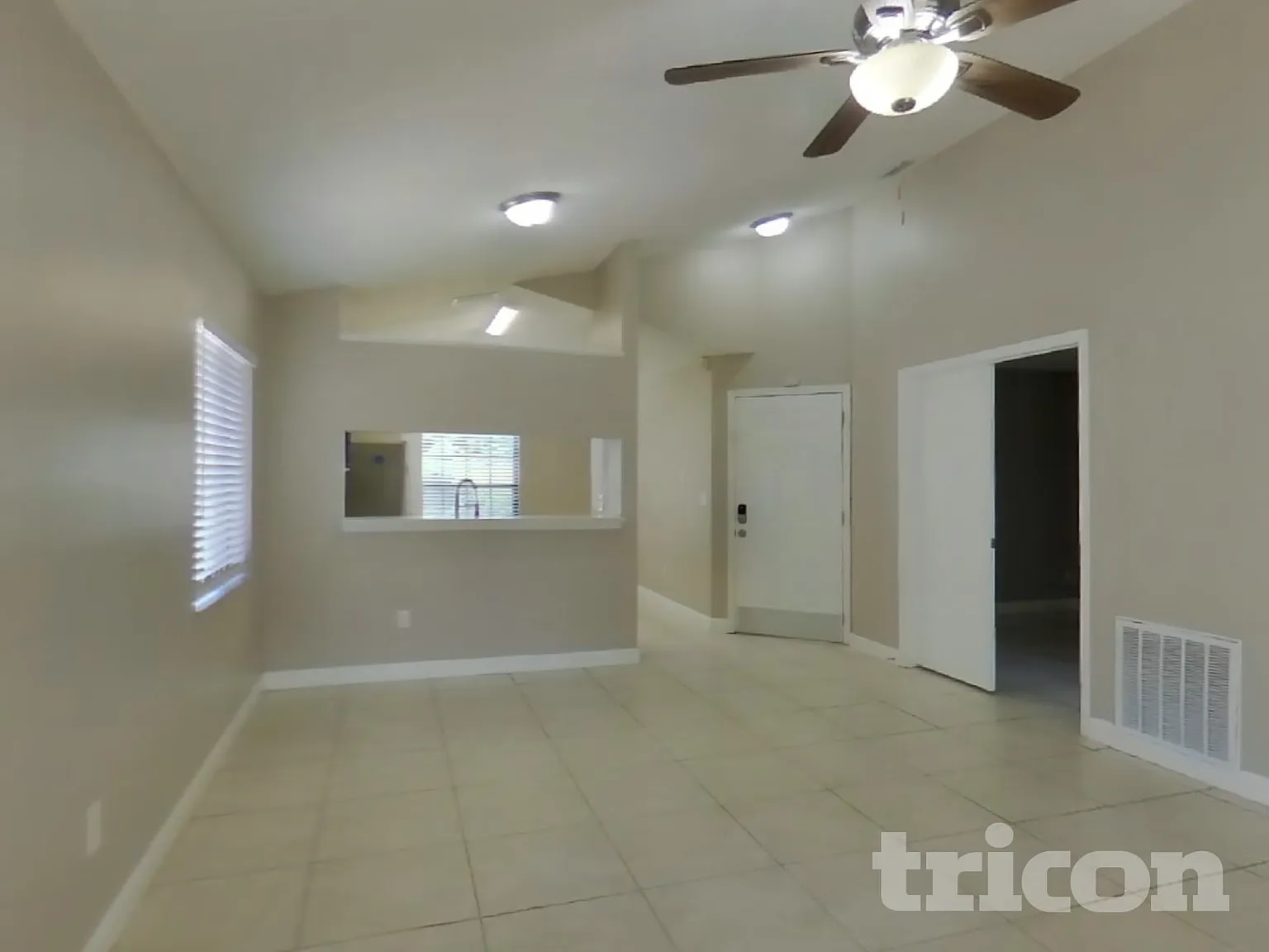1620 Spinning Wheel Drive Lutz FL — Photo 4