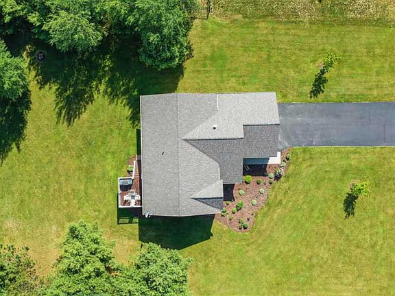 3rd image of 2636 Meadowlark Dr