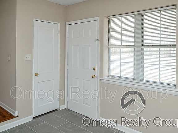 3rd image of 600 S Broadway Ave APT A1