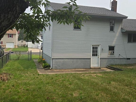 2nd image of 625 Andrea Rd