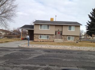 966 W 2550 N, Clinton, UT 84015