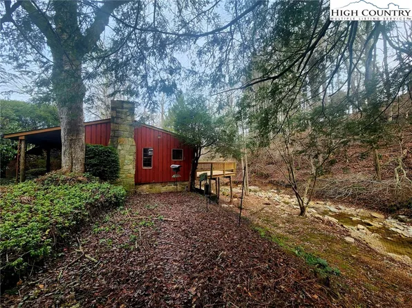 918 Watauga River Road, Sugar Grove, NC 28679