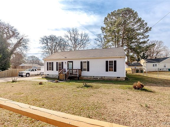 3rd image of 2310 Pickett St