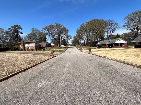 4th image of 4046 Wisteria Dr