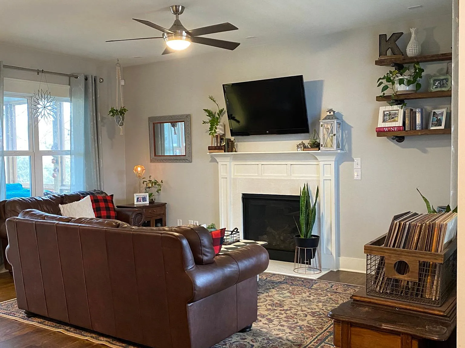 3 bed, 2.5 bath, 1525 sqft, $2,550 — Photo 2