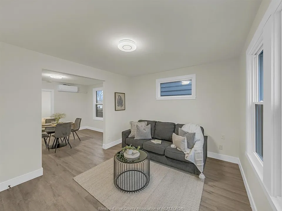 545 Cameron Ave #6