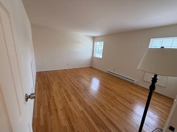 381 Garibaldi Ave #3