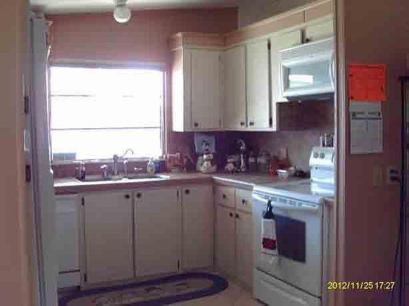4th image of 365 Shoreland Dr