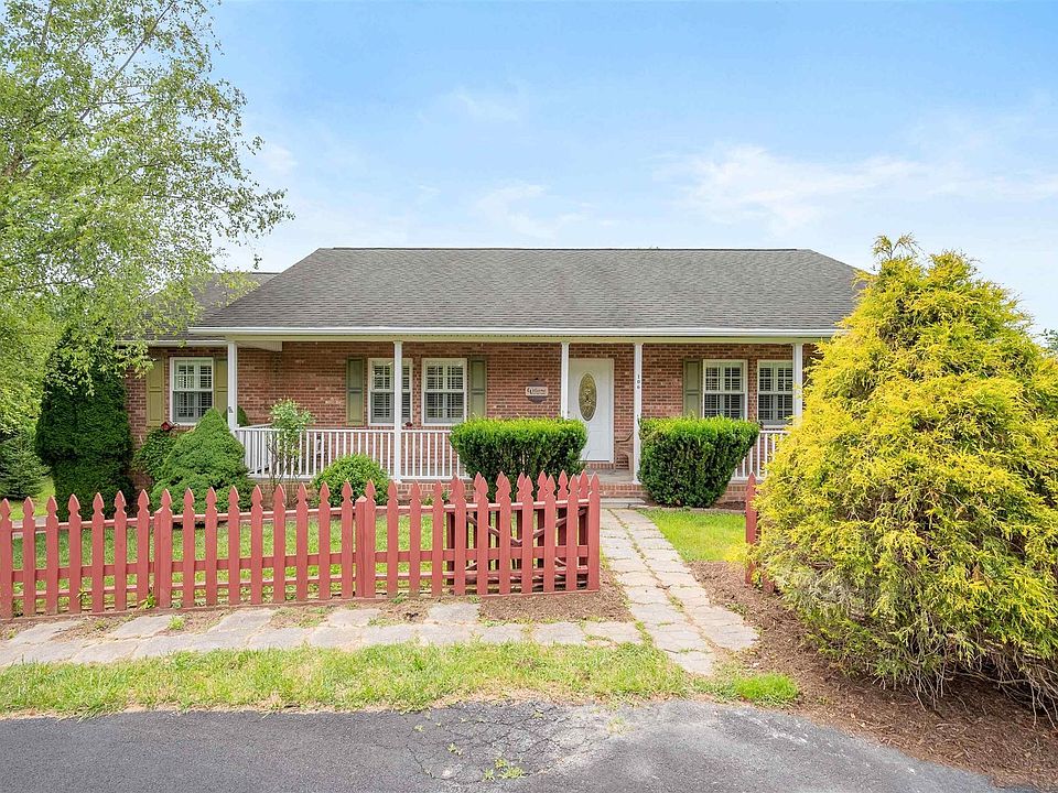 1st image of 106 Deerfield Cir