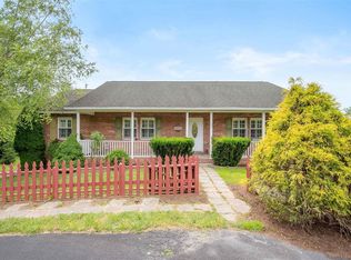 106 Deerfield Cir, Galax, VA 24333