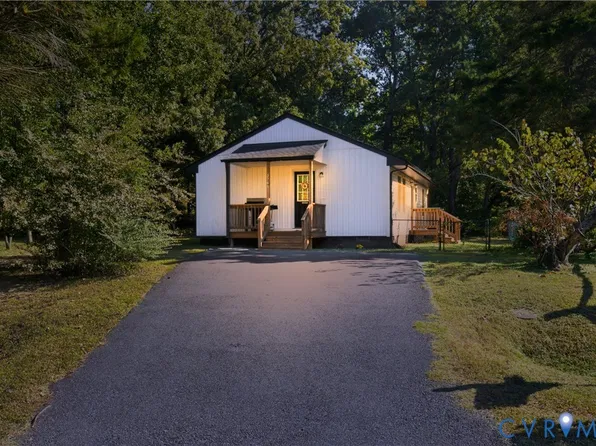 3701 Yard Arm Dr, Chester, VA 23831