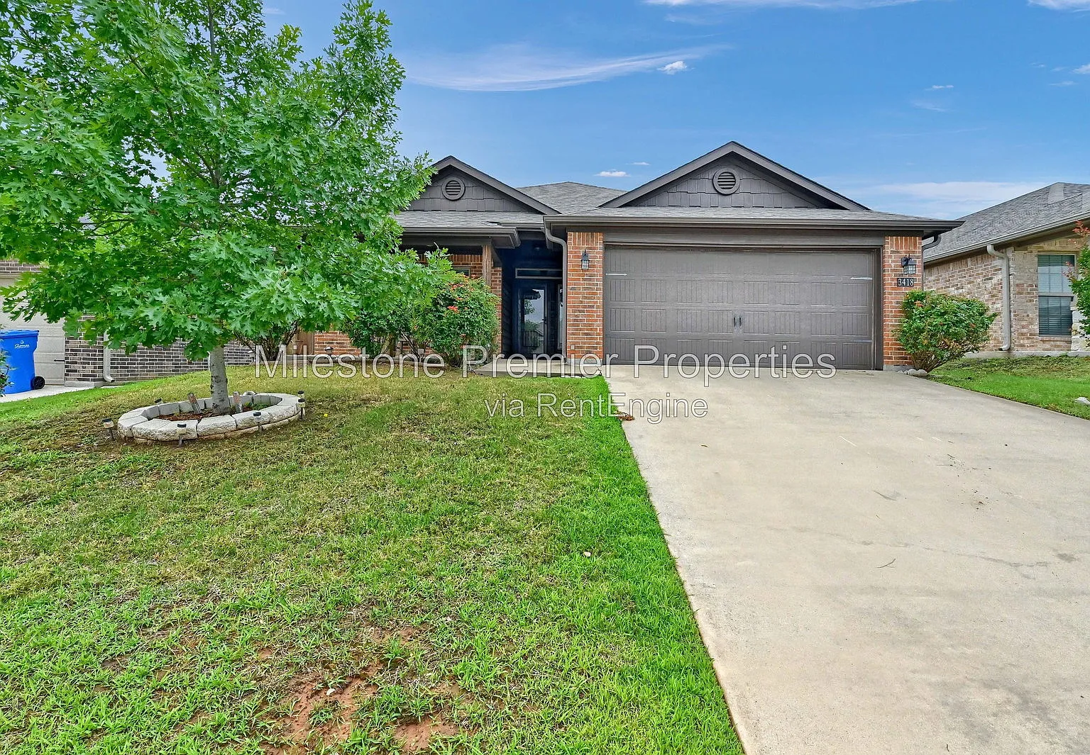 3 bed, 2.0 bath, 1700 sqft, $1,695 — Photo 1