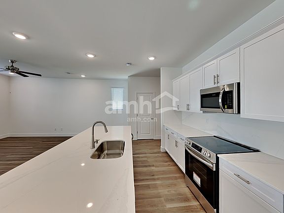 4th image of 4255 Halo Hollyhock St