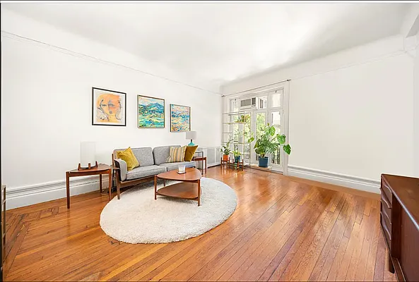 Rented by SERHANT. | media 7