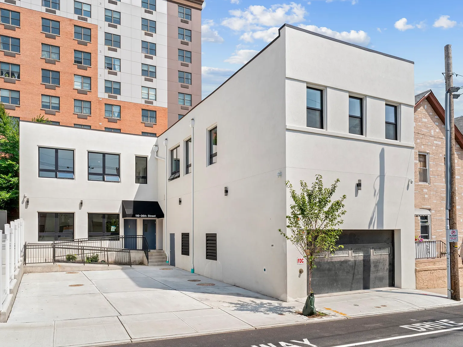 2 bed, 1300 sqft, $3,800 — Photo 1