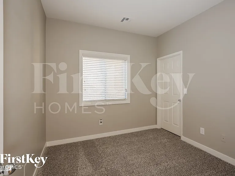 3552 Carisbrook Dr — Photo 11