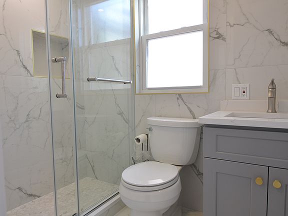 5th image of 31 Quincy St Unit 1