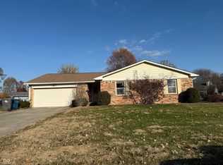 8815 Royal Meadow Dr, Indianapolis, IN 46217