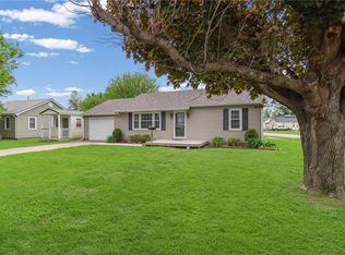 200 E 5th St, Norborne, MO 64668