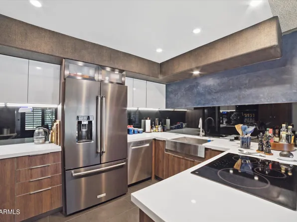 8847 N NEW WORLD Drive, Glendale, AZ 85302