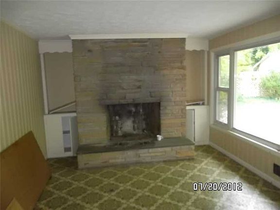 5th image of 4560 Forest Manor Ave