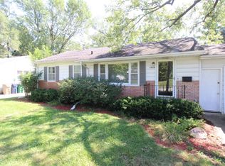 6424 Roseland Dr, Urbandale, IA 50322