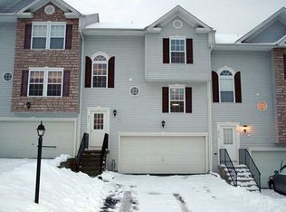 2711 Canterbury Dr, Imperial, PA