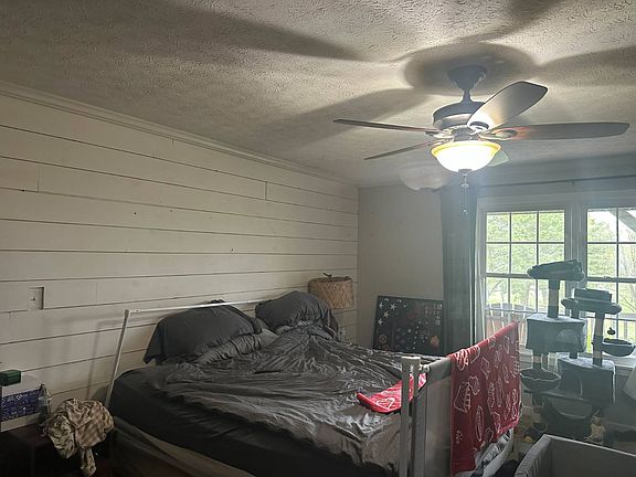 5th image of 2077 Grey Ridge Rd